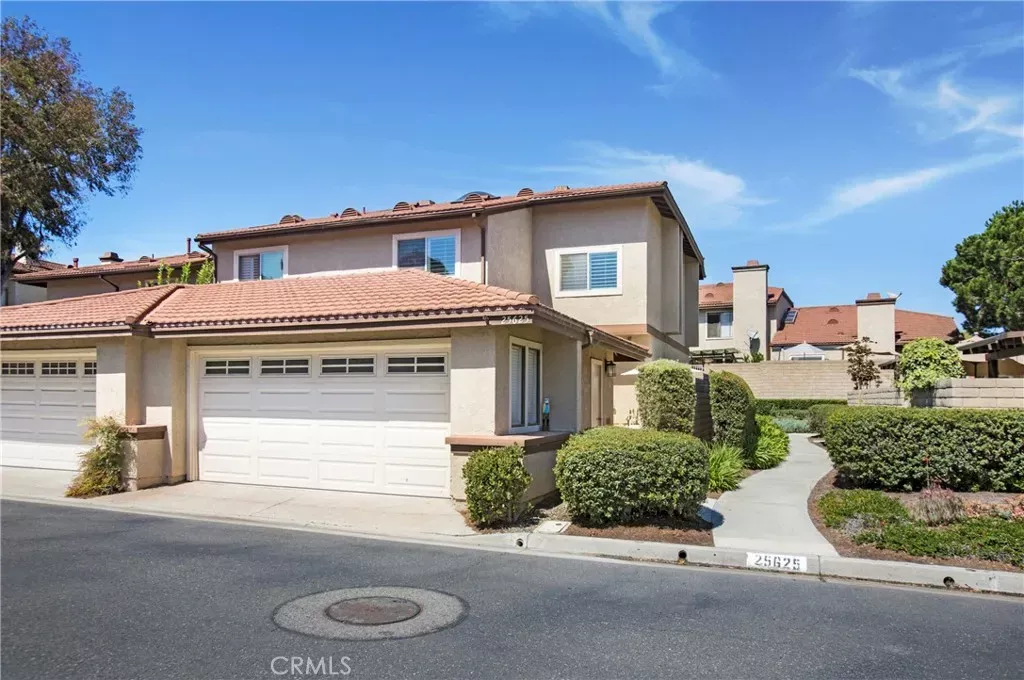 Property Photo:  25625 Bridgewater  CA 92629 