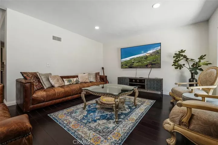 Property Photo:  3136 Frances Avenue  CA 91214 