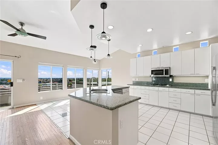 Property Photo: 1536 Silver CA 90254