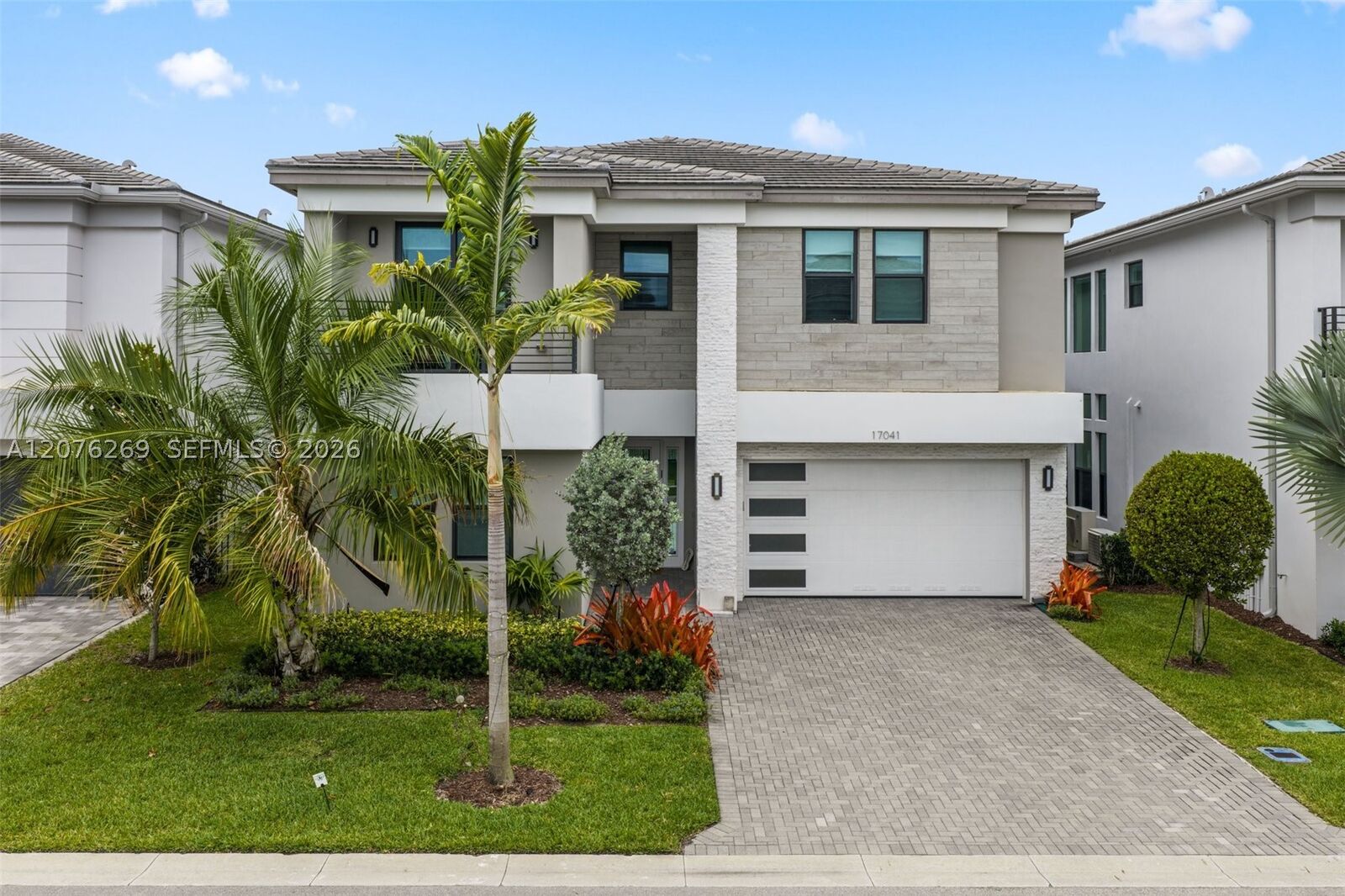 Property Photo: 17041 Teton River Rd FL 33496