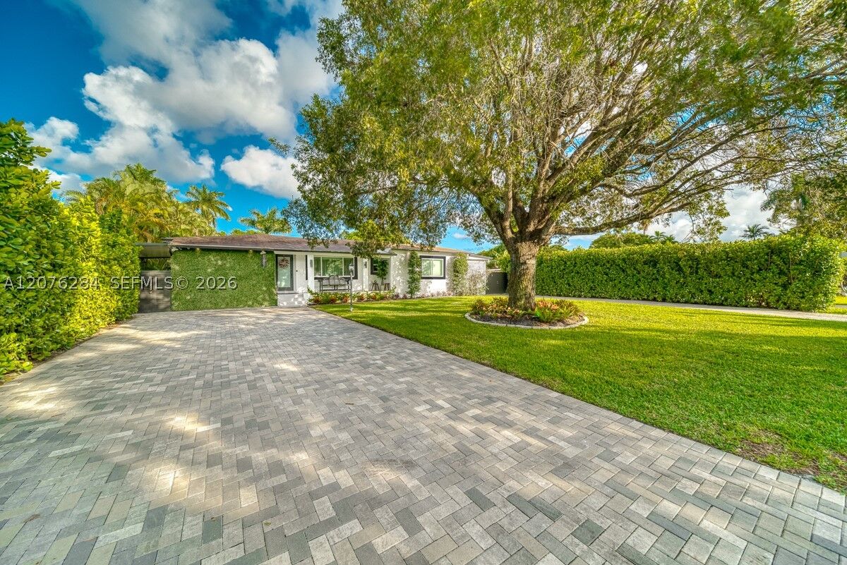 Property Photo: 13801 NE 1st Ave FL 33161