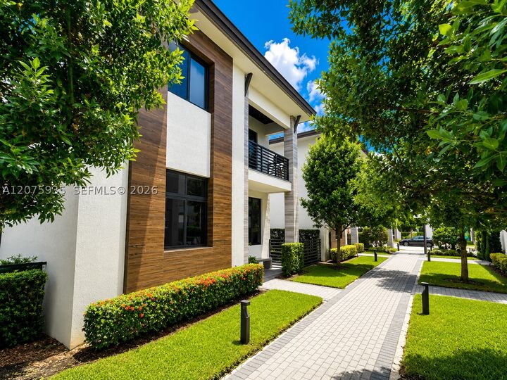 Property Photo:  4318 NW 81st Ave  FL 33166 