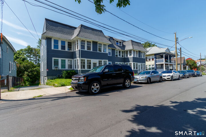 Property Photo:  82 Maple Avenue  CT 06320 
