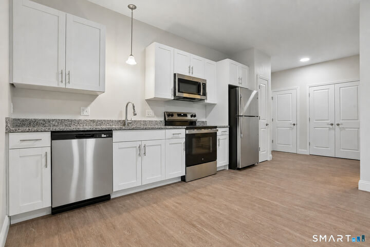 Property Photo:  55 Steele Boulevard 306  CT 06037 