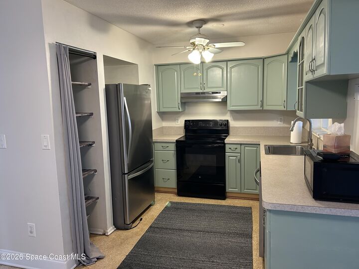 Property Photo: 858 Bianca Drive NE FL 32905