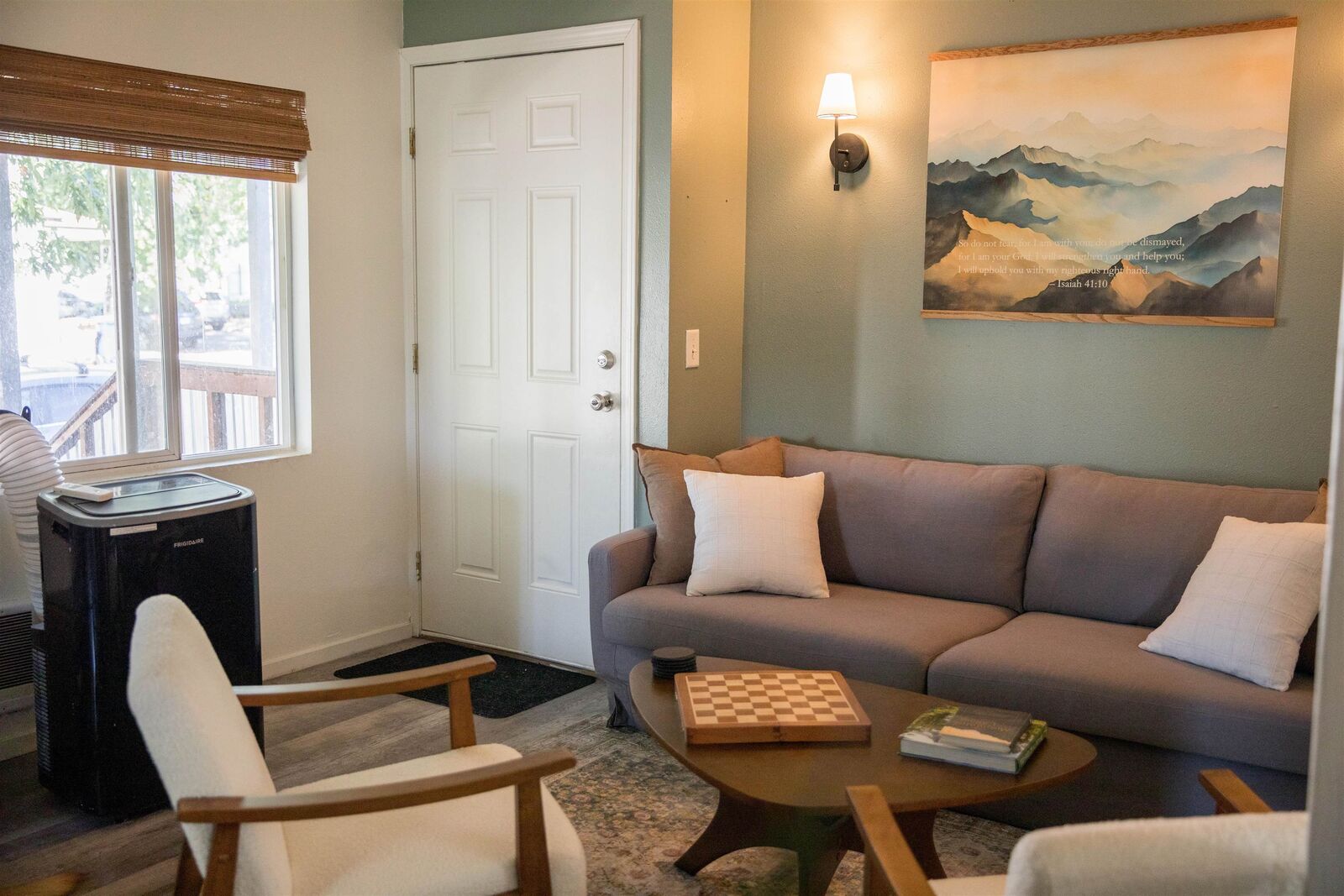 Property Photo:  818 N Elm St Unit 2  WA 99201 