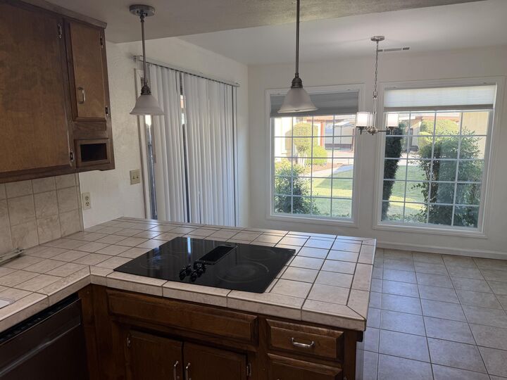 Property Photo:  3831 W Hillsdale Avenue  CA 93291 