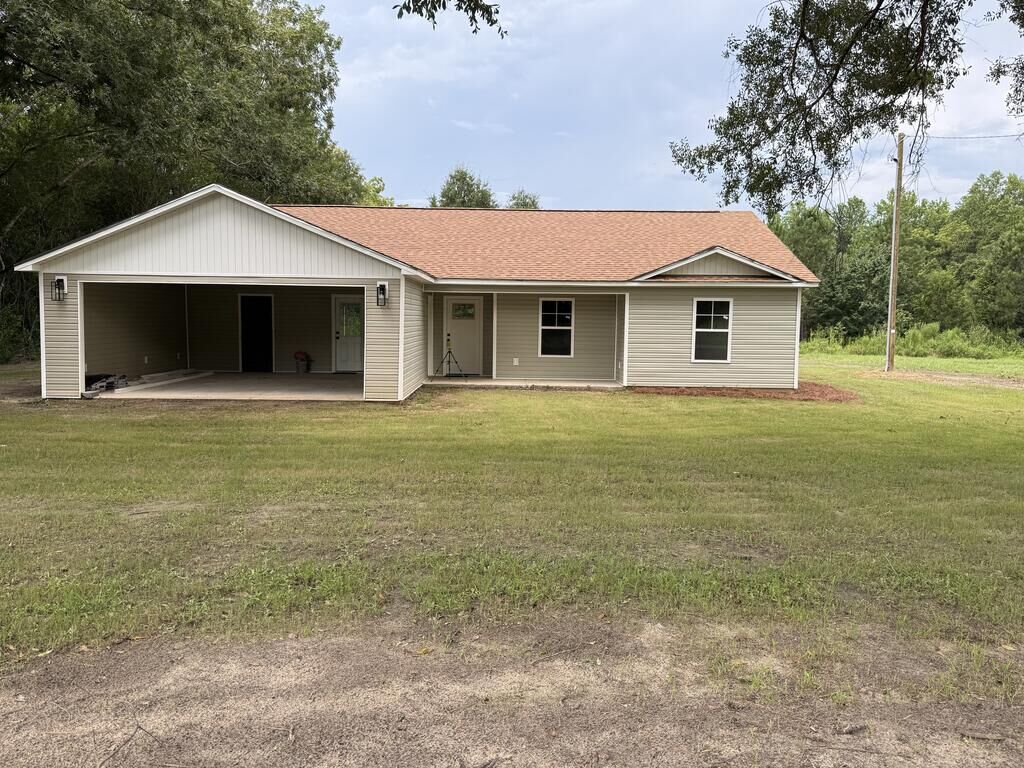Property Photo:  200 Washington Ave.  GA 31750 