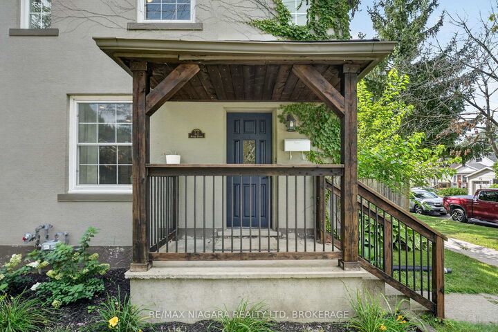 Property Photo:  51 Wiley Street  ON L2R 4G1 