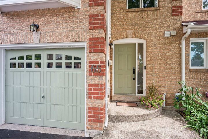 Property Photo: 1240 Westview Terrace 66 ON L6M 3M4
