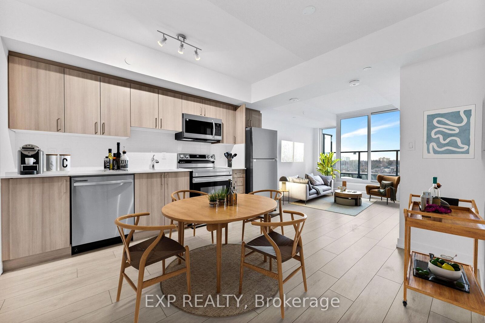 Property Photo:  556 Marlee Avenue 811  ON M6B 0B1 