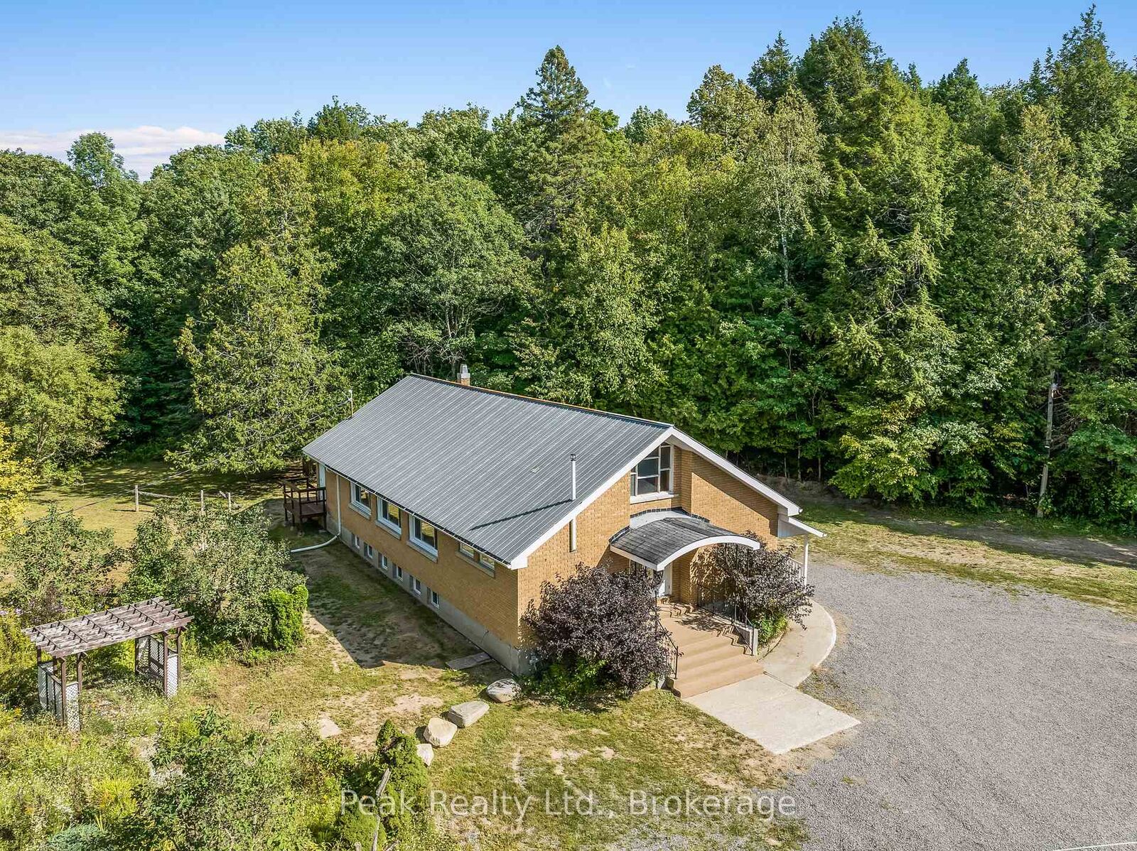 Property Photo: 1812 Frontenac Road ON K0J 2R0