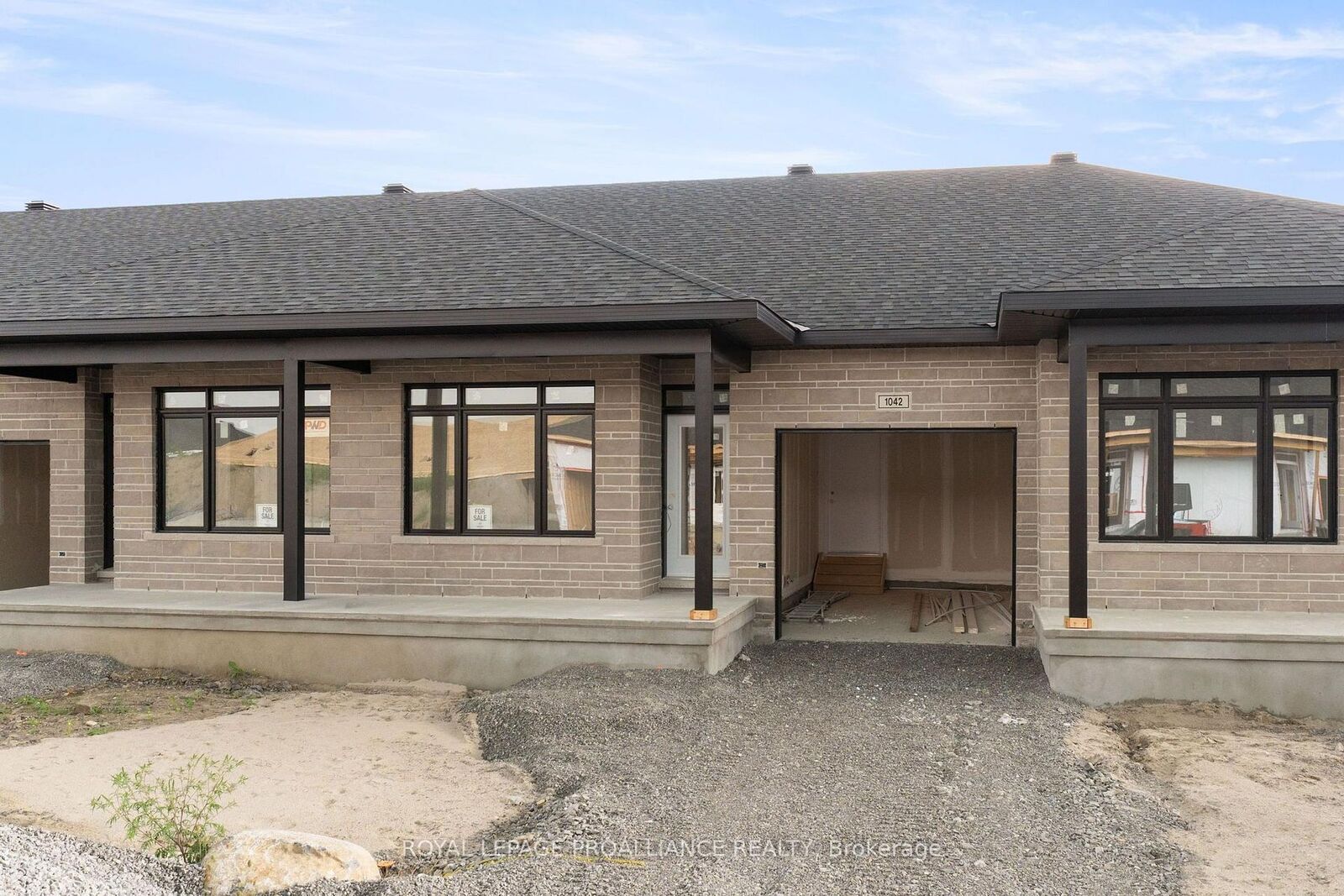 Property Photo:  1042 Turner Drive  ON K6V 0G8 