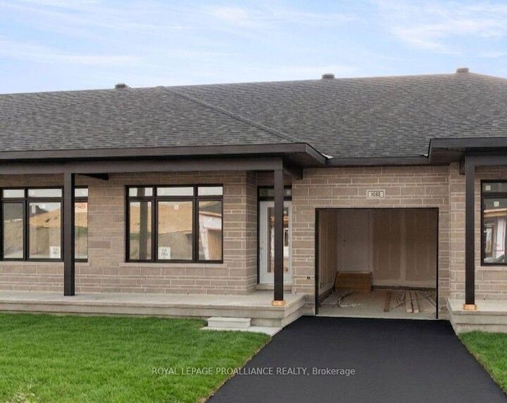 1042 Turner Drive — photo 1
