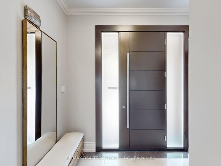 Property Photo: 115 Bentoak Crescent ON L4J 8S8