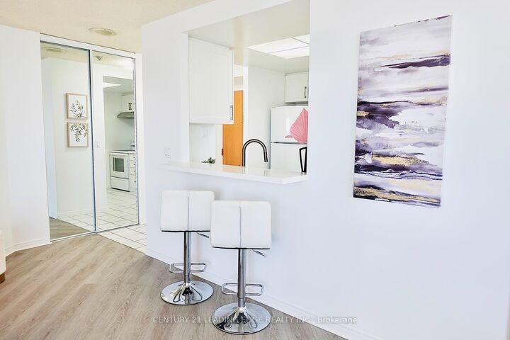 Photo de la propriété:  7 Concorde Place 1710  ON M3C 3N4 