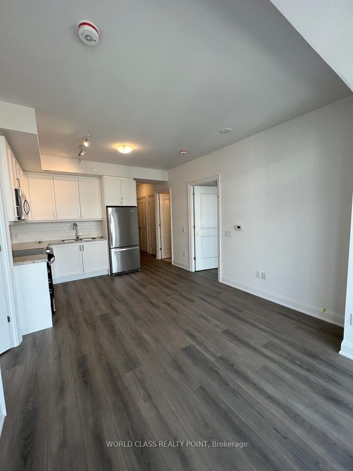 Property Photo:  20 Gatineau Drive 1511  ON L4J 0L3 