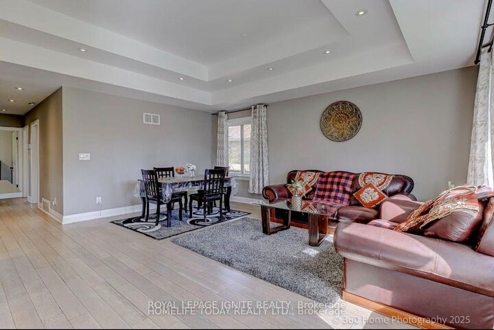 Property Photo: 6 Greyabbey Trail ON M1E 1V7