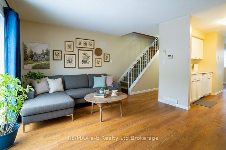Property Photo:  10 Dufferin Street 1  ON N0J 1P0 