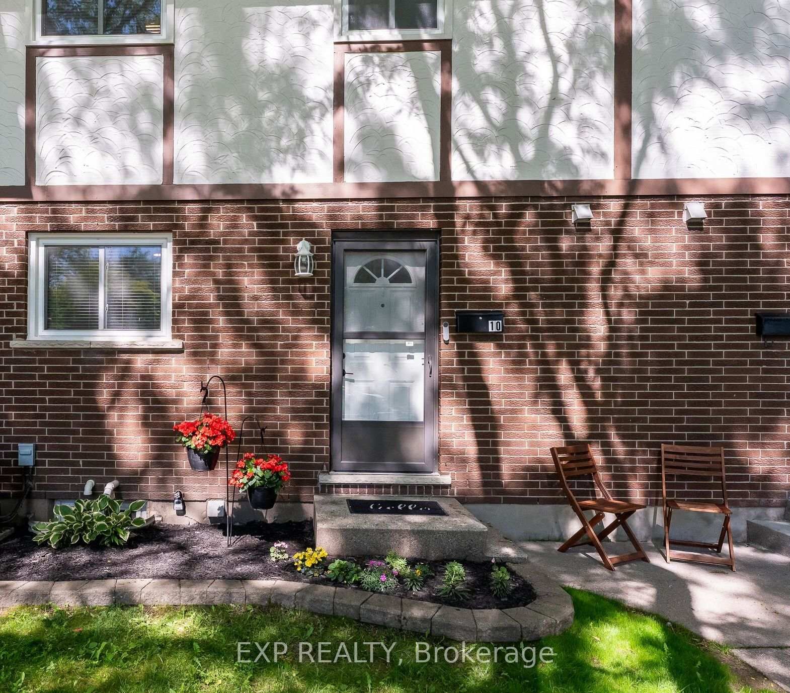 Property Photo:  3322 Addison Avenue 10  ON L2J 3L1 