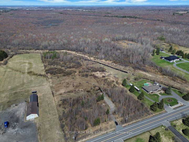 2667 Russland Road — photo 1