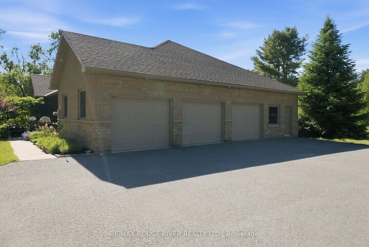 Property Photo: 9866 Ellis Road ON K0K 1C0