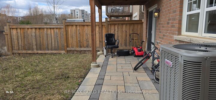 Photo de la propriété:  1226 Duignan (Lower) Crescent  ON L9E 1C2 