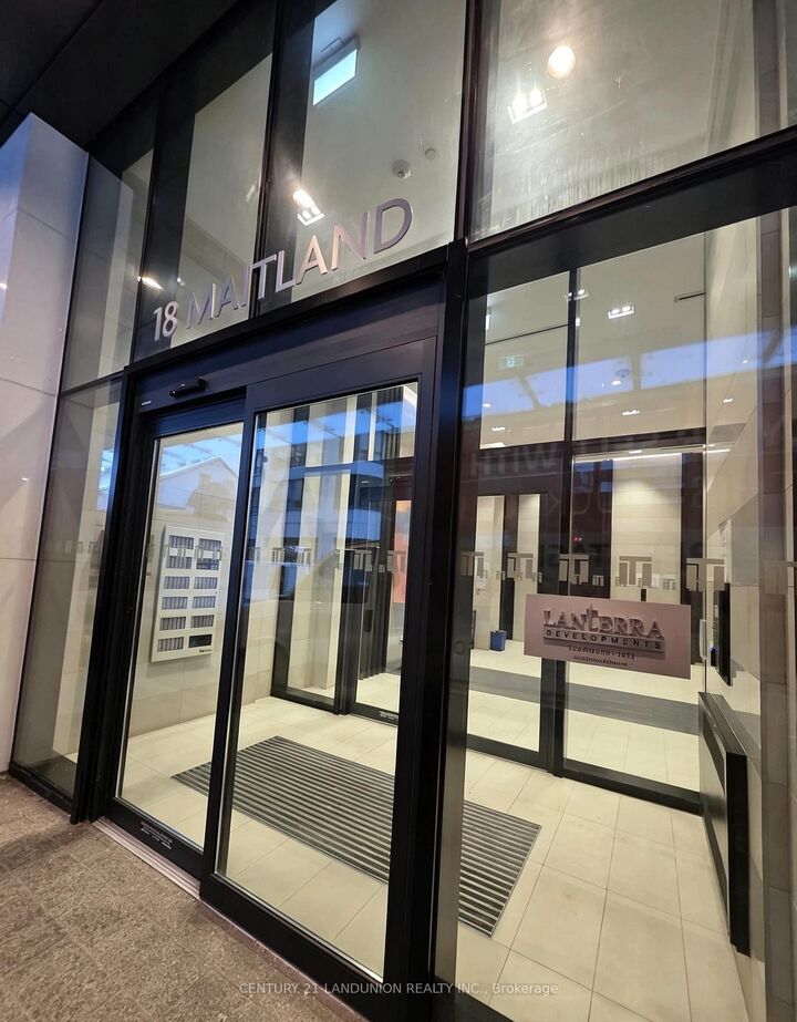 Property Photo: 18 Maitland Terrace 1808 ON M4Y 0H2
