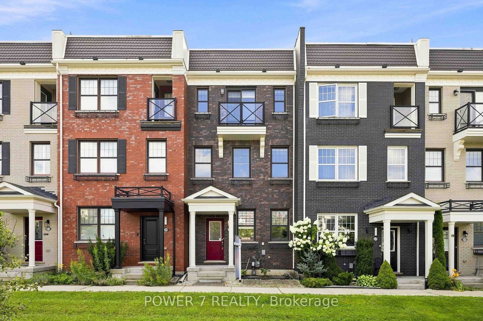 Property Photo: 55 Ludwig Court ON L4A 1Y6