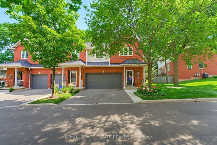 Property Photo: 120 Beddoe Drive 20 ON L8P 4Z4