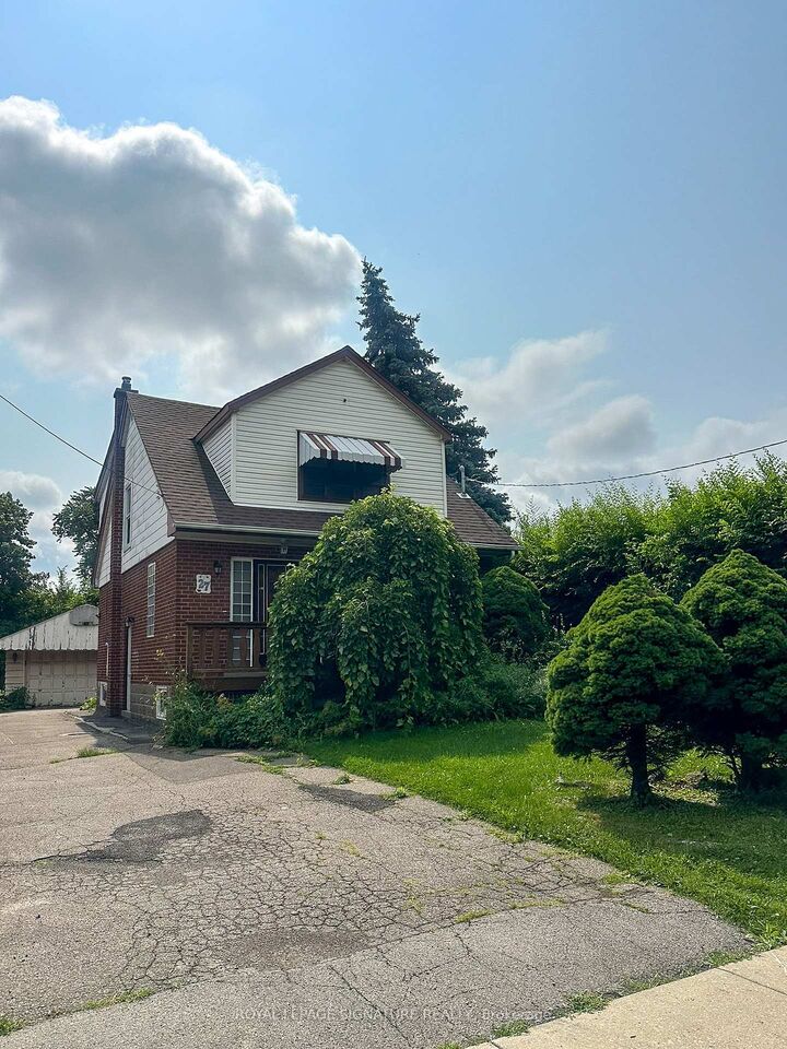 Property Photo:  27 Millen Avenue A102  ON L9A 2T5 