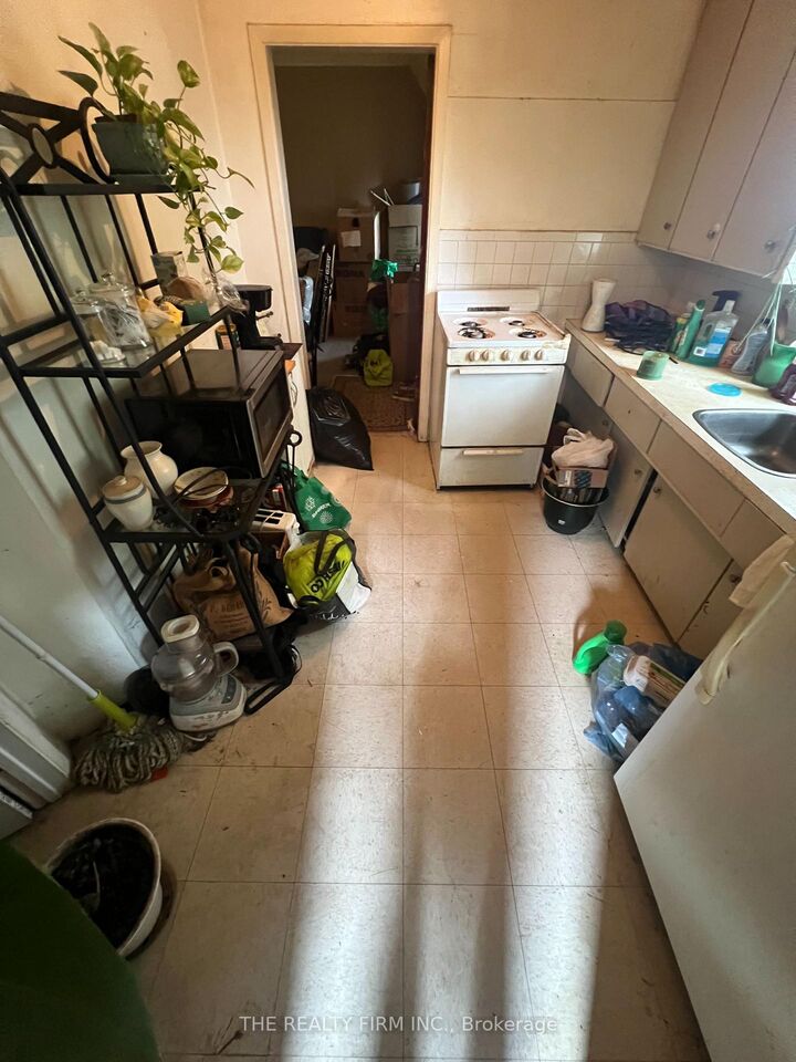 Property Photo:  490 Central Avenue 4  ON N6B 2G1 