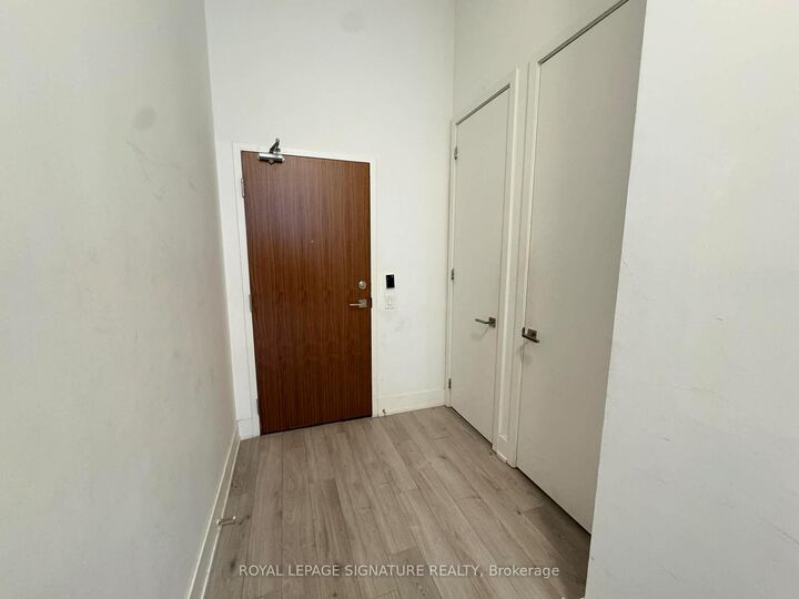 Property Photo: 111 St Clair Avenue W 802 ON M4V 1N5