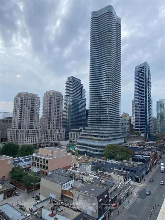 Property Photo: 501 Yonge Street 1012 ON M4Y 0G8