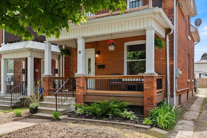 Property Photo:  30 Dundas Street  ON N3R 1R9 
