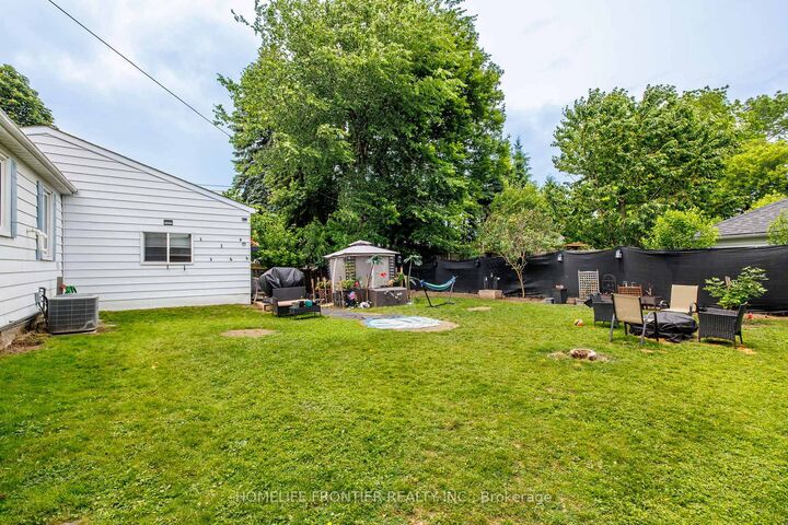 Property Photo:  593 Watson Avenue  ON L3Y 2V2 