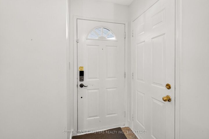 Property Photo:  473 Evangeline Avenue  ON K7M 8V7 