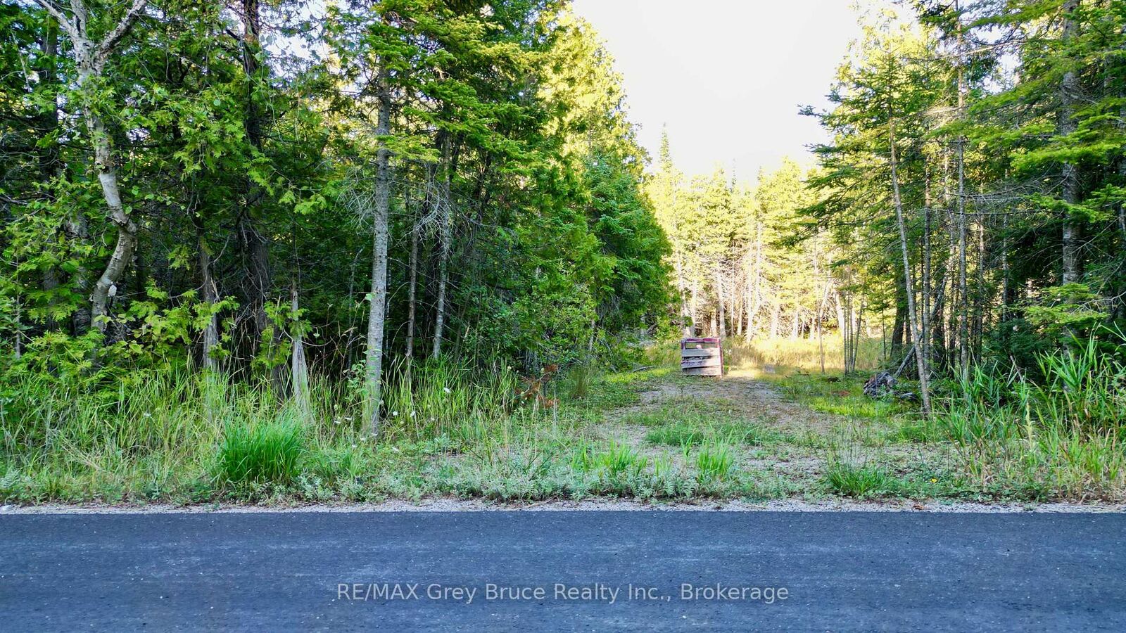 Property Photo:  8 Devils Glen  ON N0H 1X0 