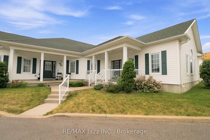 Property Photo:  300 Croft Street 3001  ON L1A 0E1 