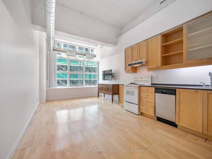 Property Photo: 155 Dalhousie Street 626 ON M5B 2P7