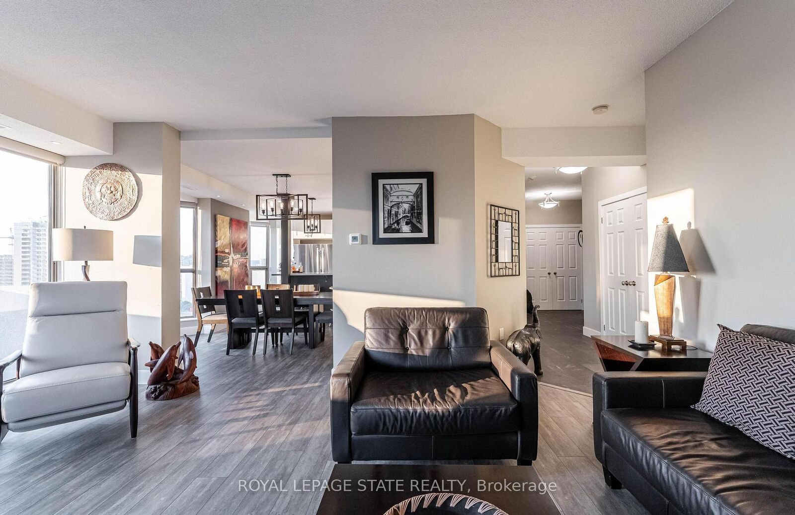 Property Photo:  67 Caroline Street S 17C  ON L8P 3K6 