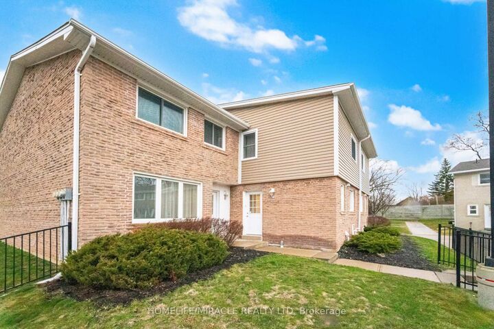 Property Photo: 50 Westmount Road 20 ON N2M 1R5