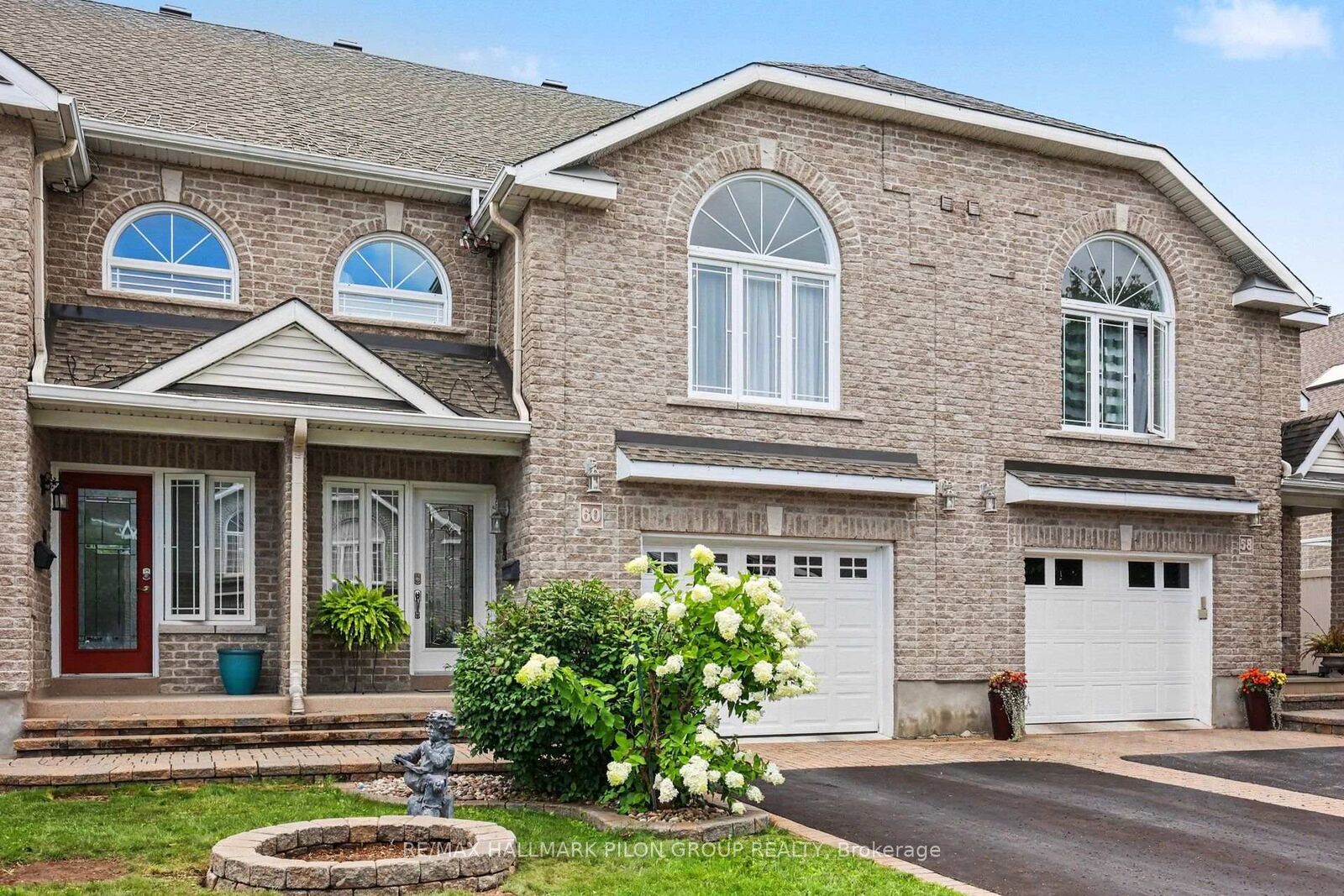 Property Photo: 60 Callaway Court ON K1C 7S4
