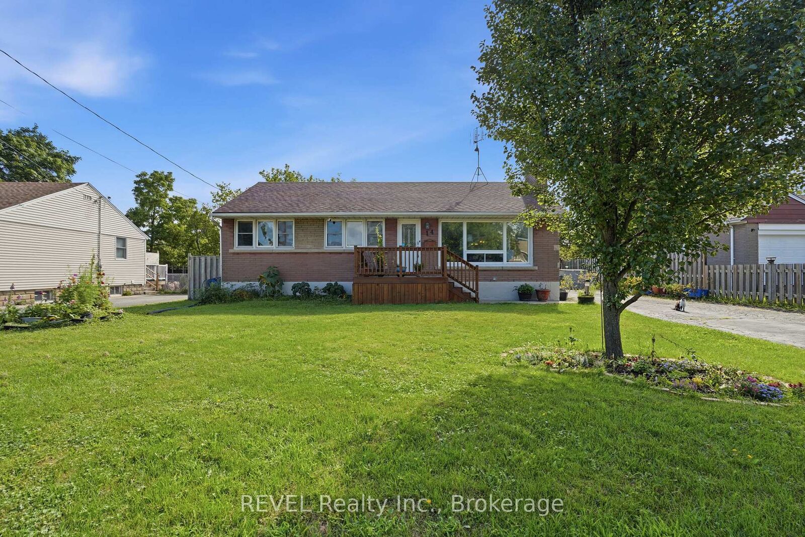 Property Photo:  14 Gram Avenue  ON L3C 1H3 