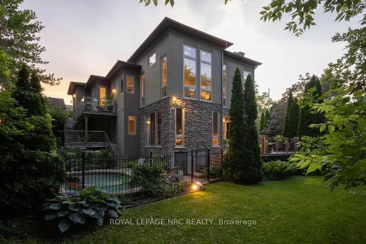 Property Photo: 164A Lakeshore Road ON L2N 2V1