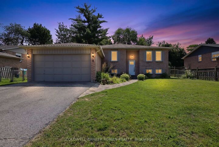 8 McCarthy Crescent — photo 1