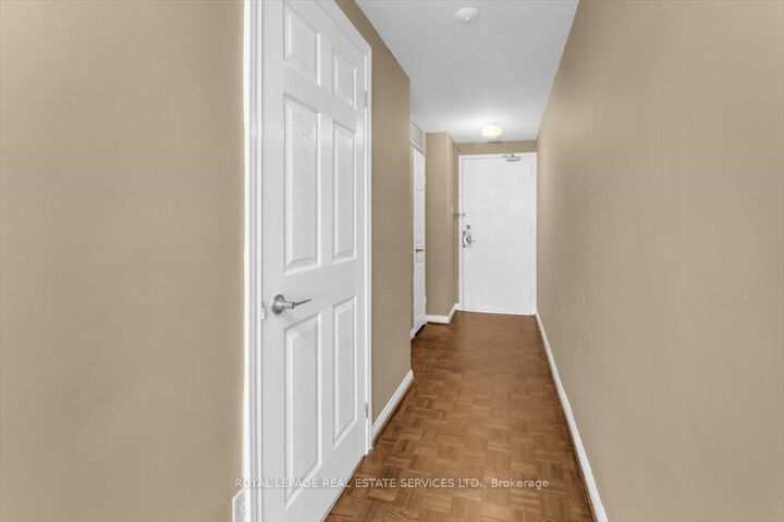 Property Photo: 190 St George Street 501 ON M5R 2N4