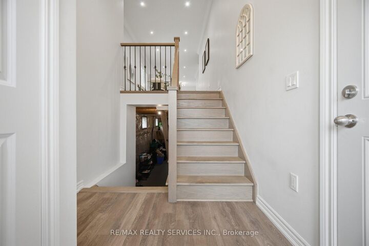 Property Photo: 20 Todd Crescent ON N0C 1B0
