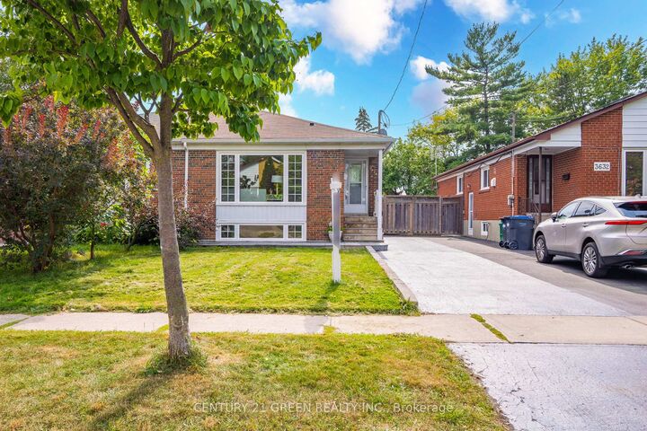 Property Photo: 3628 Anniversary Road ON L5C 2G1