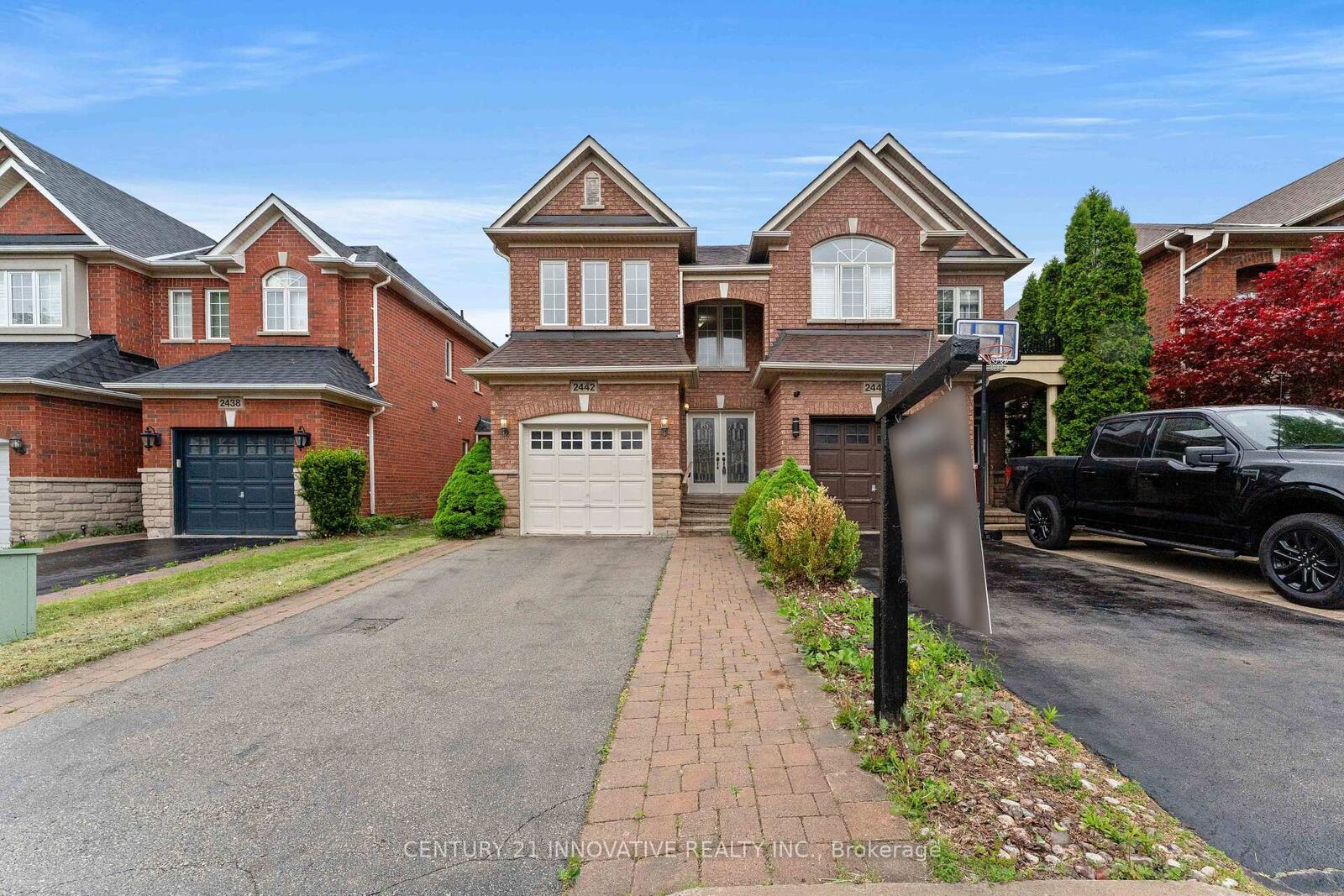 Property Photo: 2442 Felhaber Crescent ON L6H 7N8